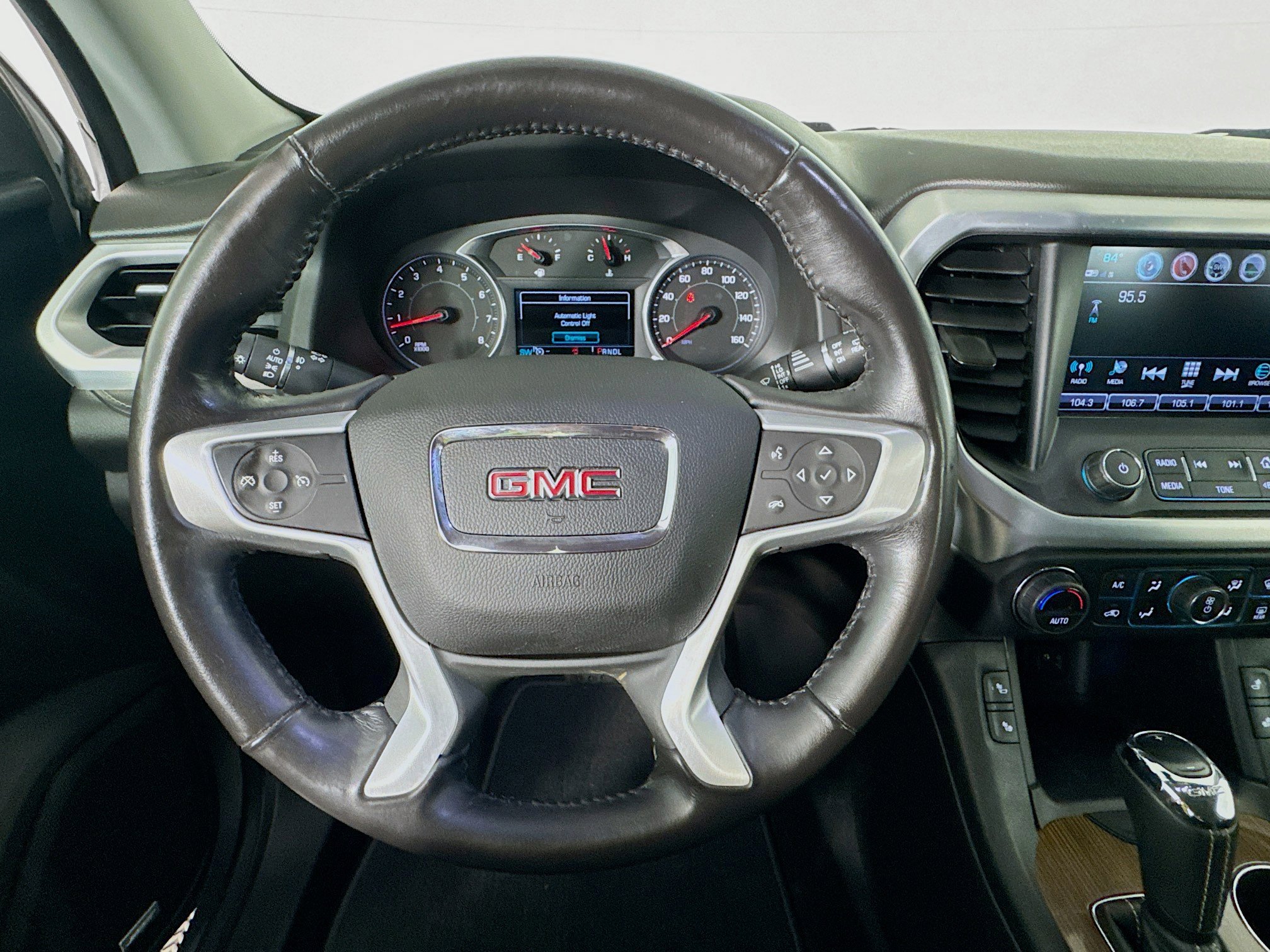 Used 2018 GMC Acadia SLE FWD image 11