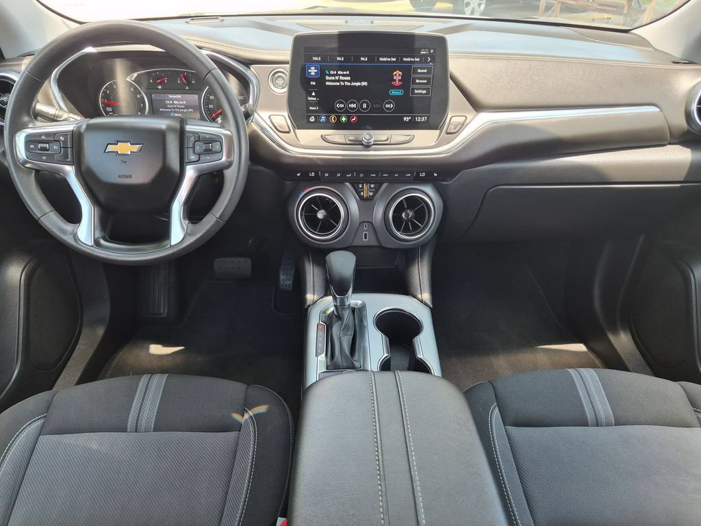 Used 2025 Chevrolet Blazer LT FWD image 25