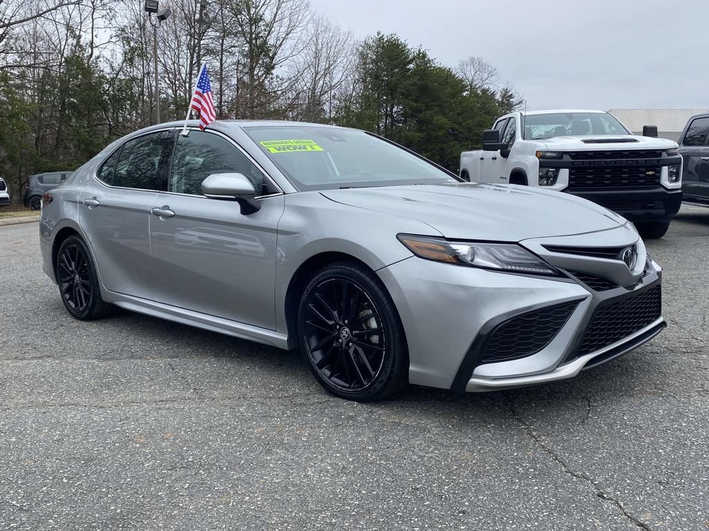 Used 2024 Toyota Camry XSE FWD image 6