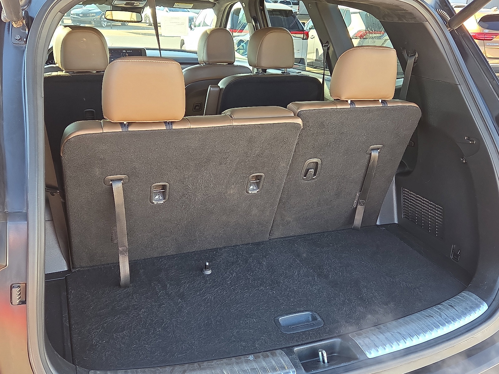 Used 2022 Kia Telluride SX w/ SX Prestige Package image 7