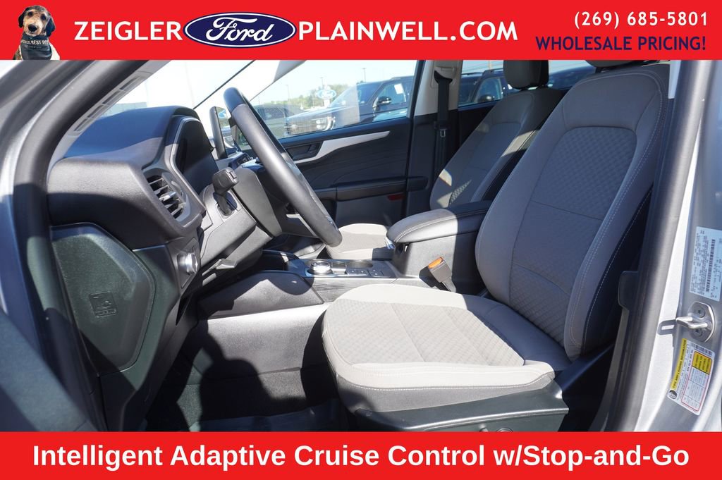 Used 2022 Ford Escape SE w/ Cold Weather Package image 16