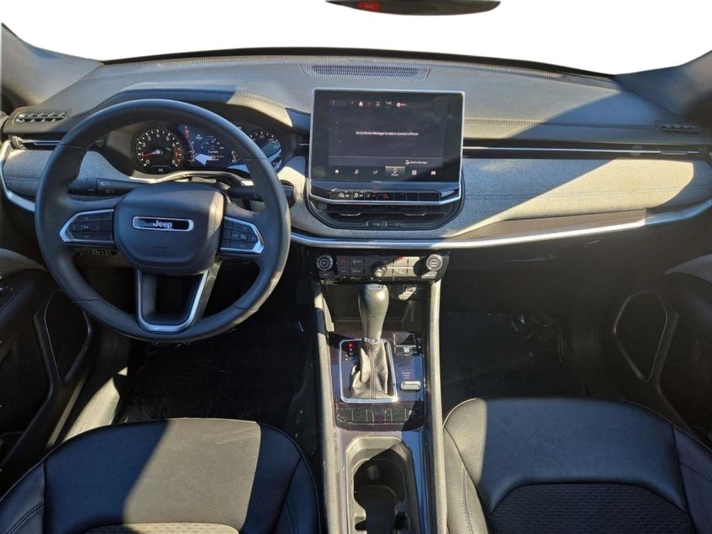 Used 2024 Jeep Compass Latitude image 21