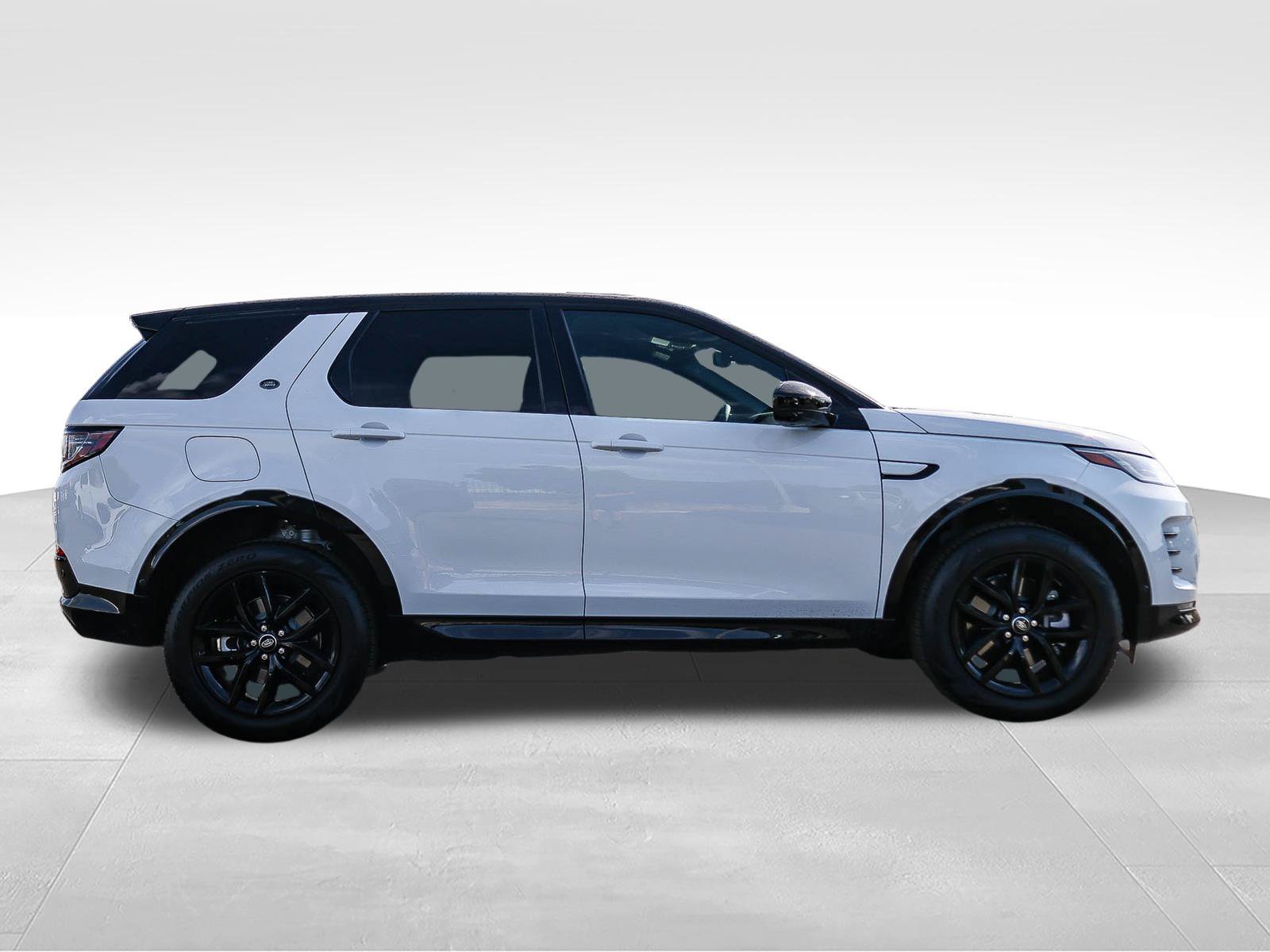 New 2026 Land Rover Discovery Sport Landmark AWD/4WD image 4