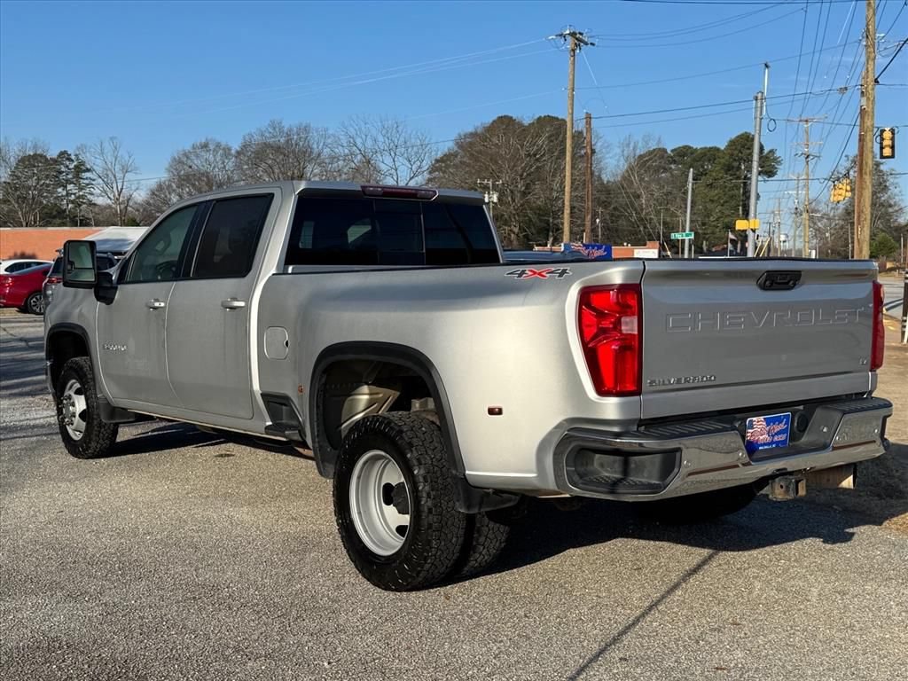 Used 2022 Chevrolet Silverado 3500 LT AWD/4WD image 5