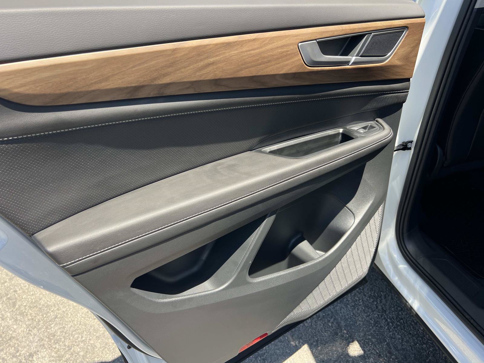 Certified 2025 Volkswagen Atlas SE FWD image 20