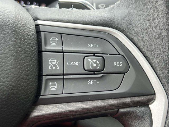 Used 2022 Jeep Grand Cherokee L Limited image 21