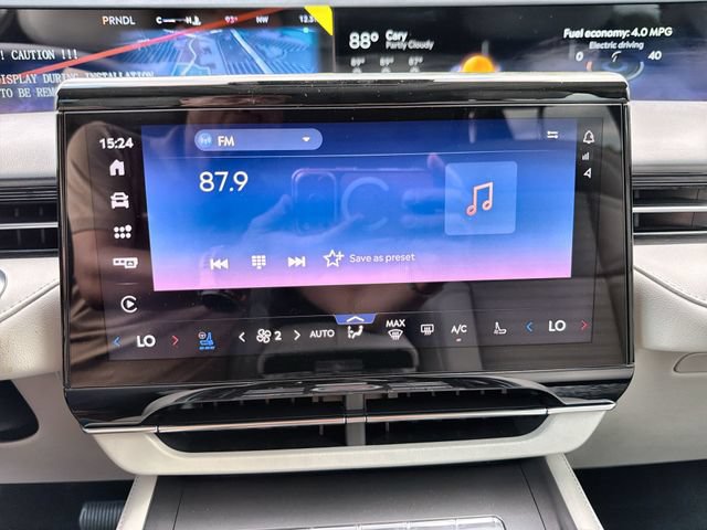 New 2026 Lincoln Nautilus Reserve AWD/4WD image 16