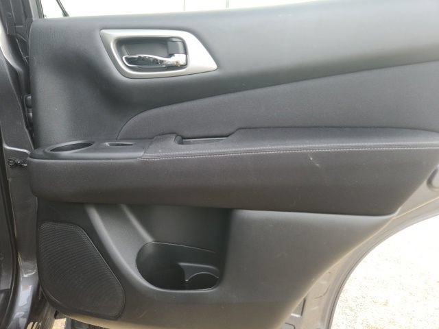 Used 2017 Nissan Pathfinder S FWD image 17