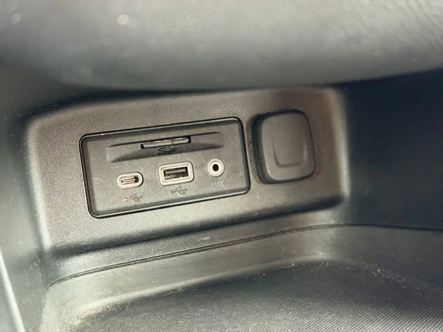 Used 2019 Chevrolet Equinox LT w/ Sun & Navigation Package image 16