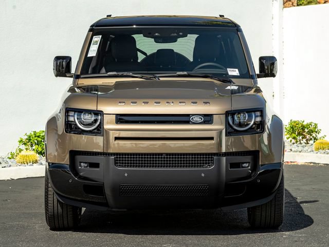 New 2026 Land Rover Defender 110 X-Dynamic SE AWD/4WD image 3