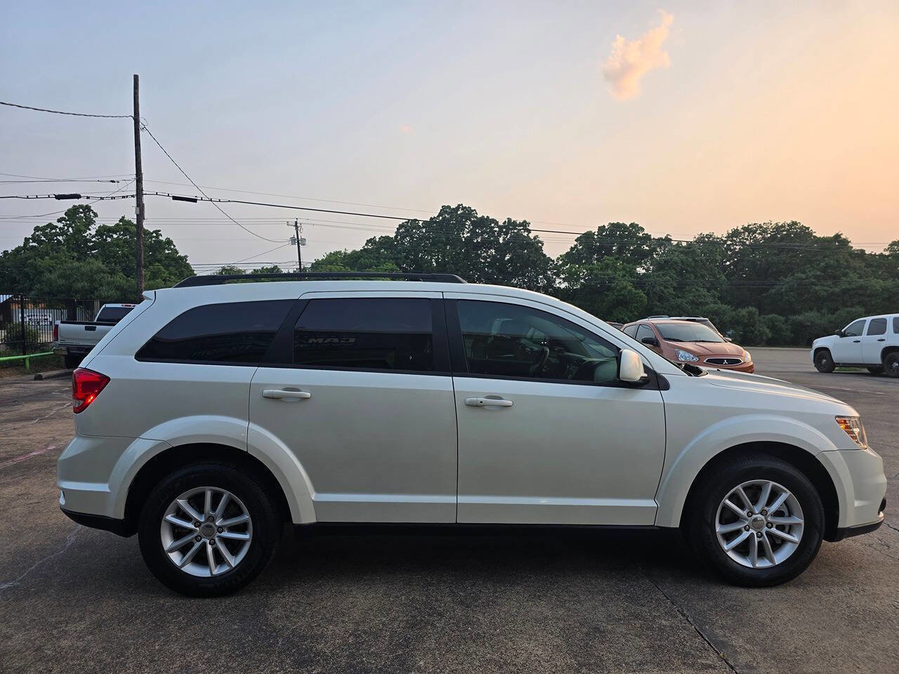 Used 2016 Dodge Journey SXT image 13