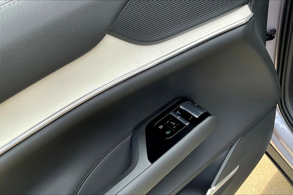 New 2026 Volvo EX90 Ultra AWD/4WD image 30