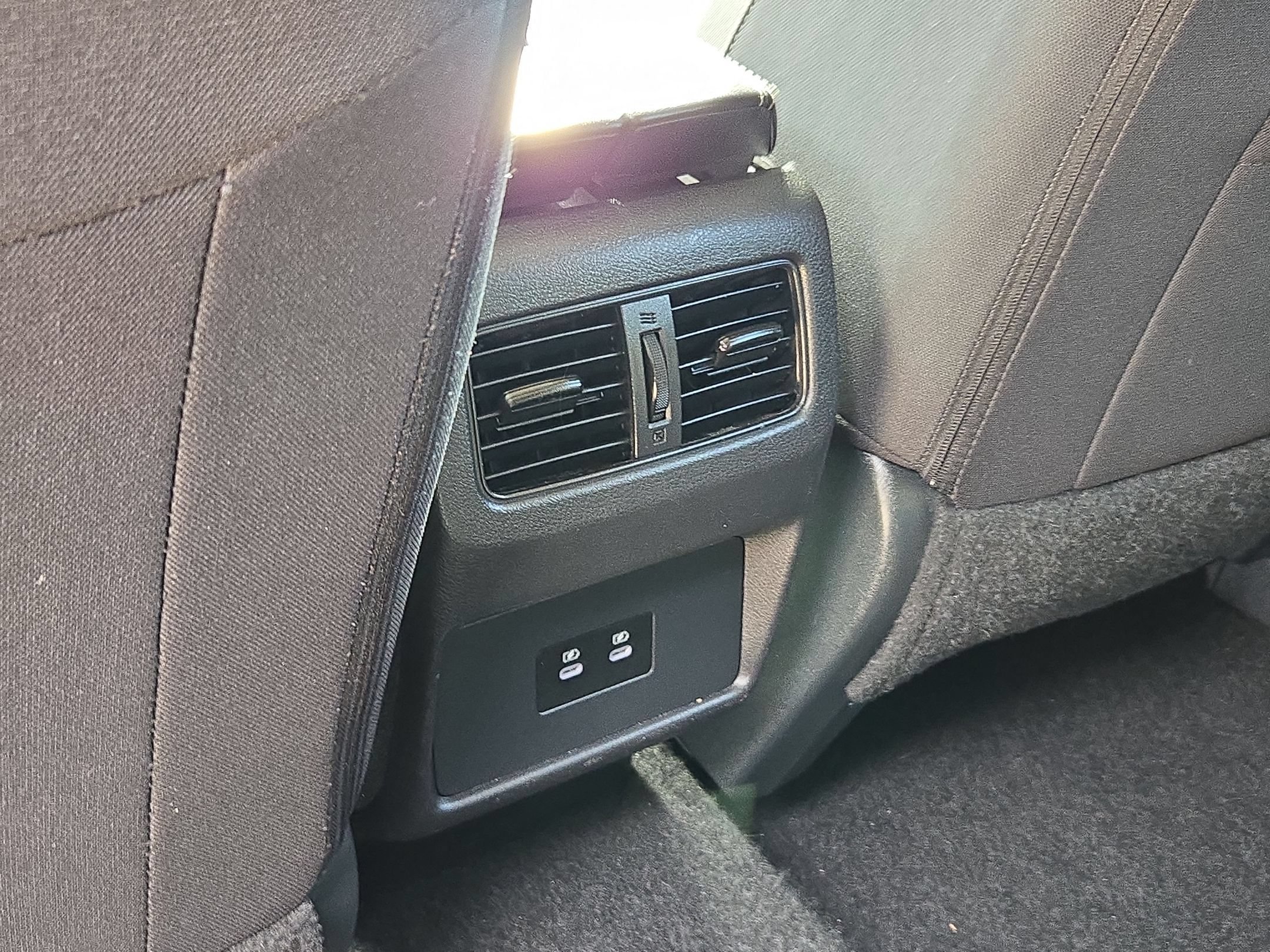 Certified 2025 Nissan Rogue SV FWD image 24