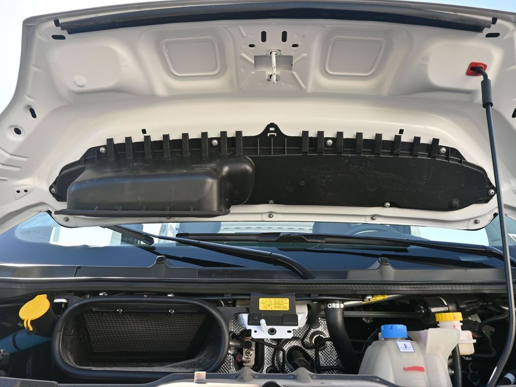 New 2025 RAM ProMaster 2500 w/ Convenience Group image 31