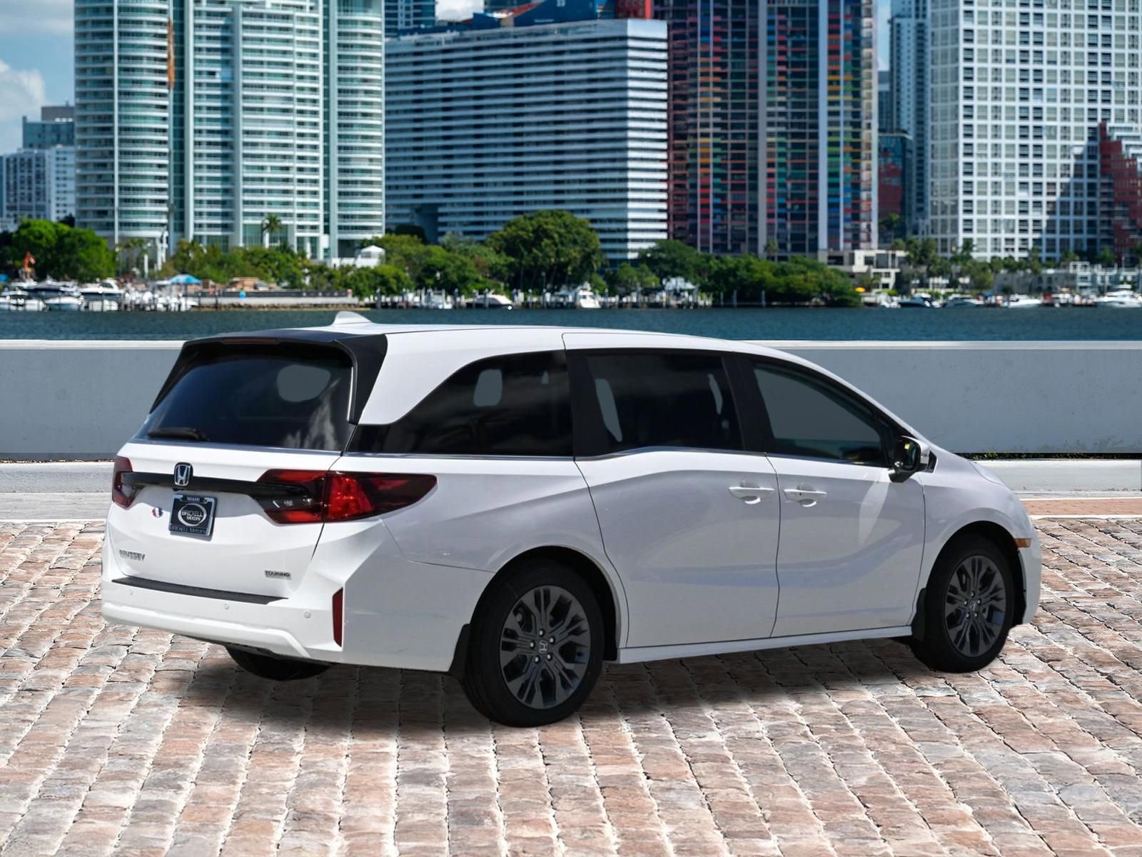 New 2025 Honda Odyssey Touring image 5