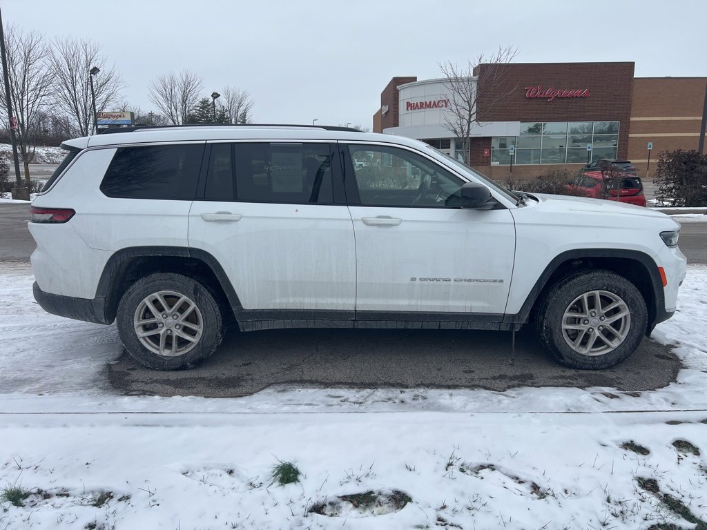 Used 2021 Jeep Grand Cherokee L Laredo w/ Luxury Tech Group I image 4