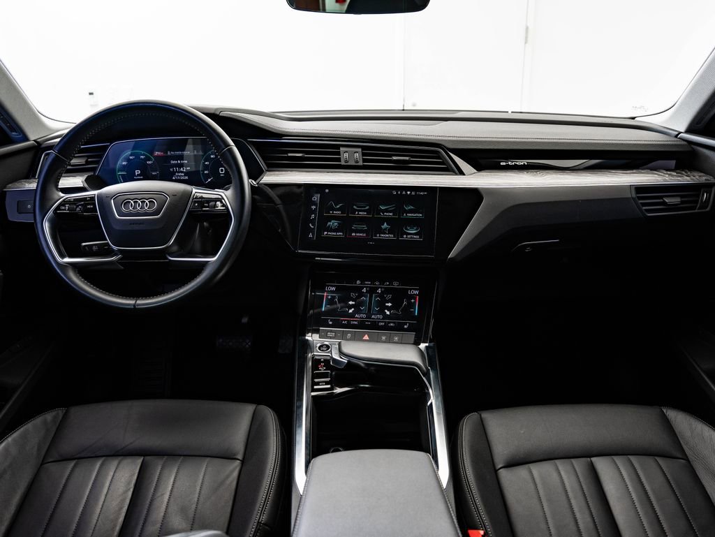 Used 2021 Audi e-tron Premium w/ Convenience Plus Package AWD/4WD image 33