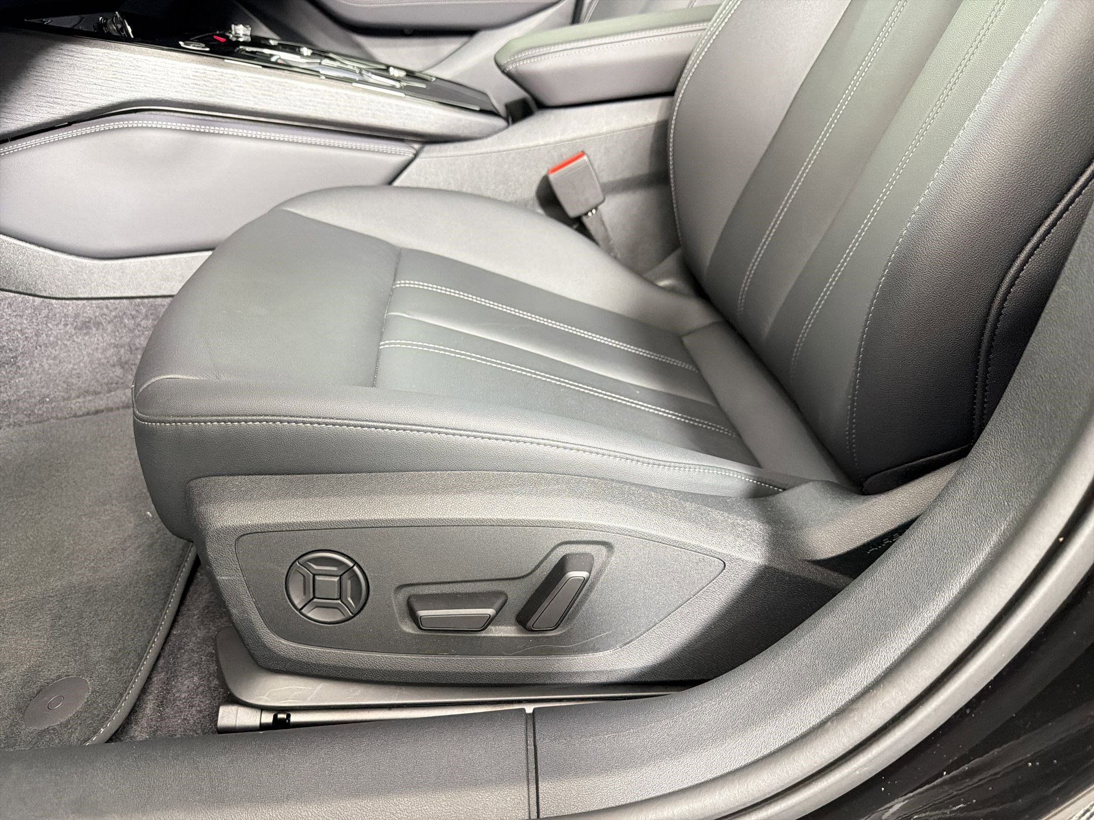 Certified 2025 Audi A5 2.0T Premium w/ Convenience Package image 12