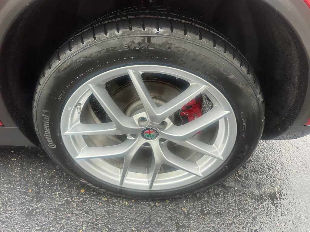 Used 2019 Alfa Romeo Stelvio Ti Lusso w/ Quick Order Package 22X Lusso image 7