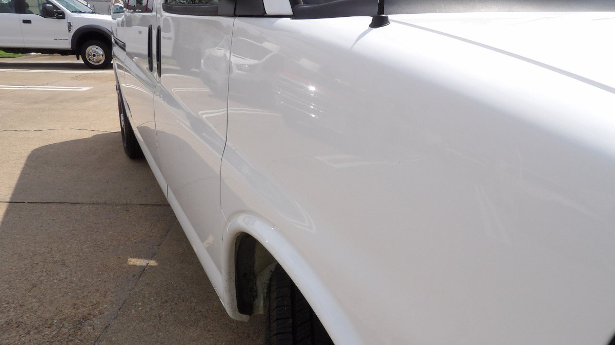 Used 2017 Chevrolet Express 3500 LS RWD image 6