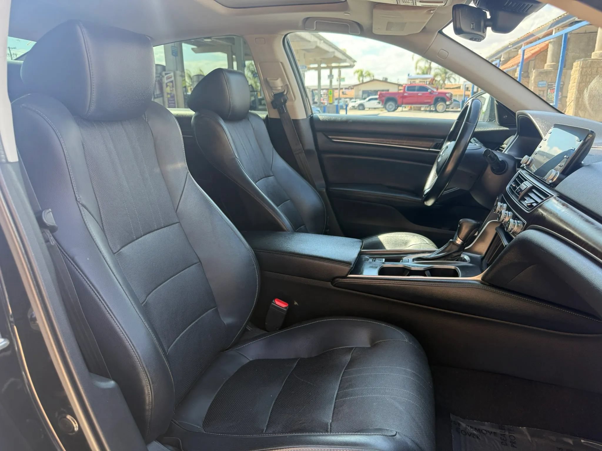 Used 2018 Honda Accord EX-L image 16