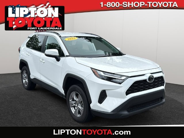 Used 2025 Toyota RAV4 XLE AWD/4WD image 1