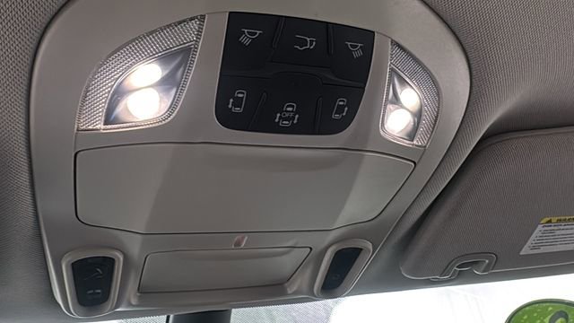 Used 2023 Chrysler Pacifica Limited image 33