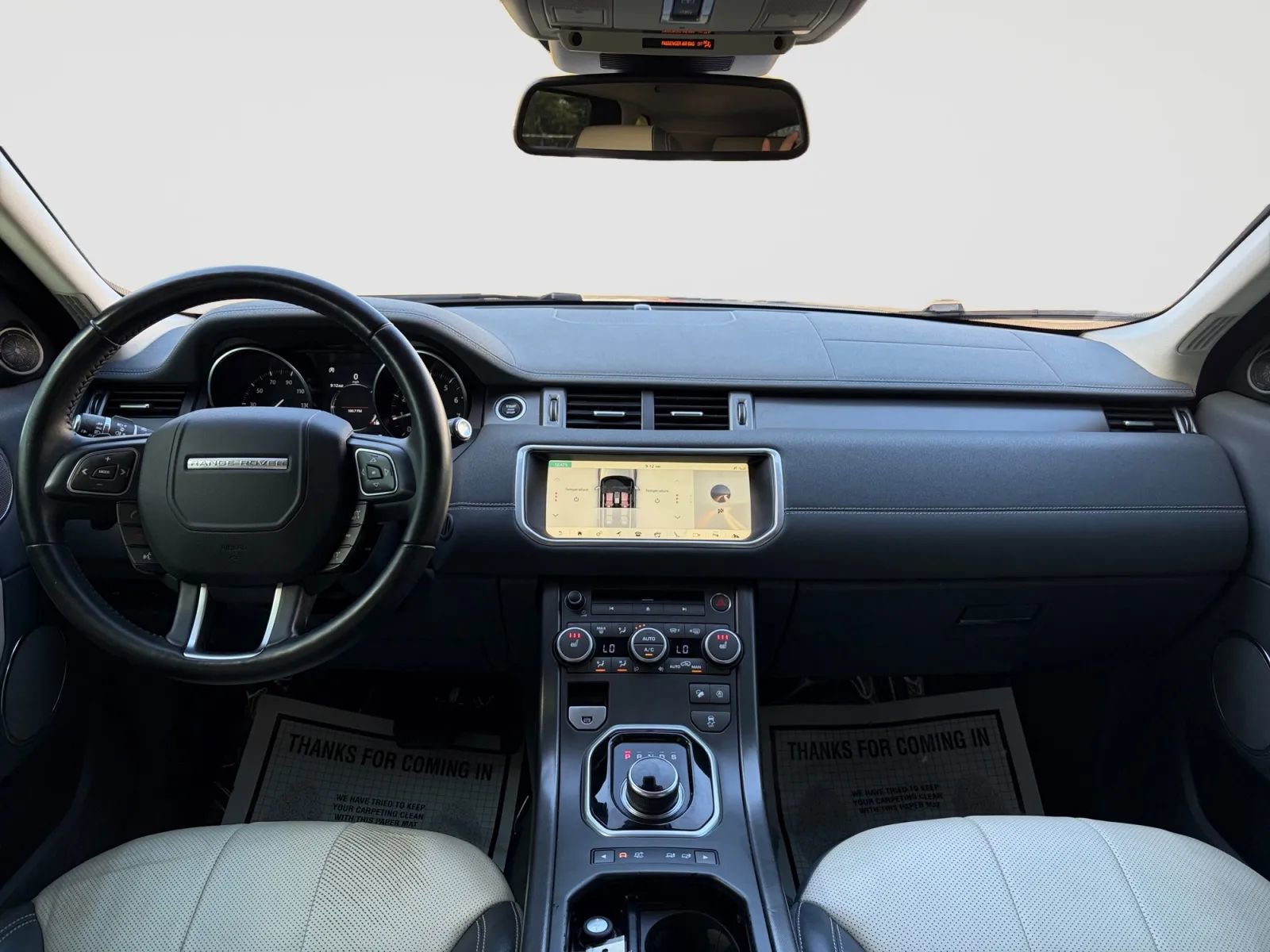 Used 2019 Land Rover Range Rover Evoque SE Premium image 20