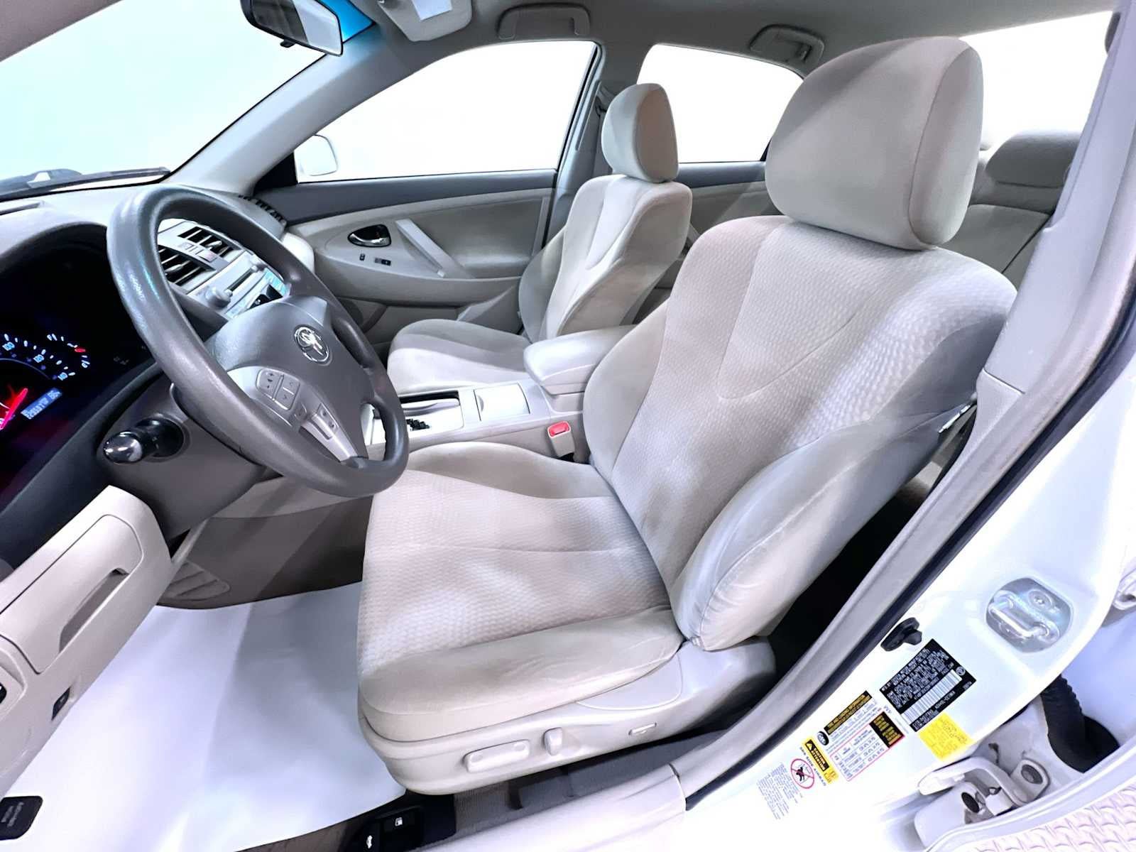 Used 2011 Toyota Camry LE w/ LE Extra-Value Pkg FWD image 14