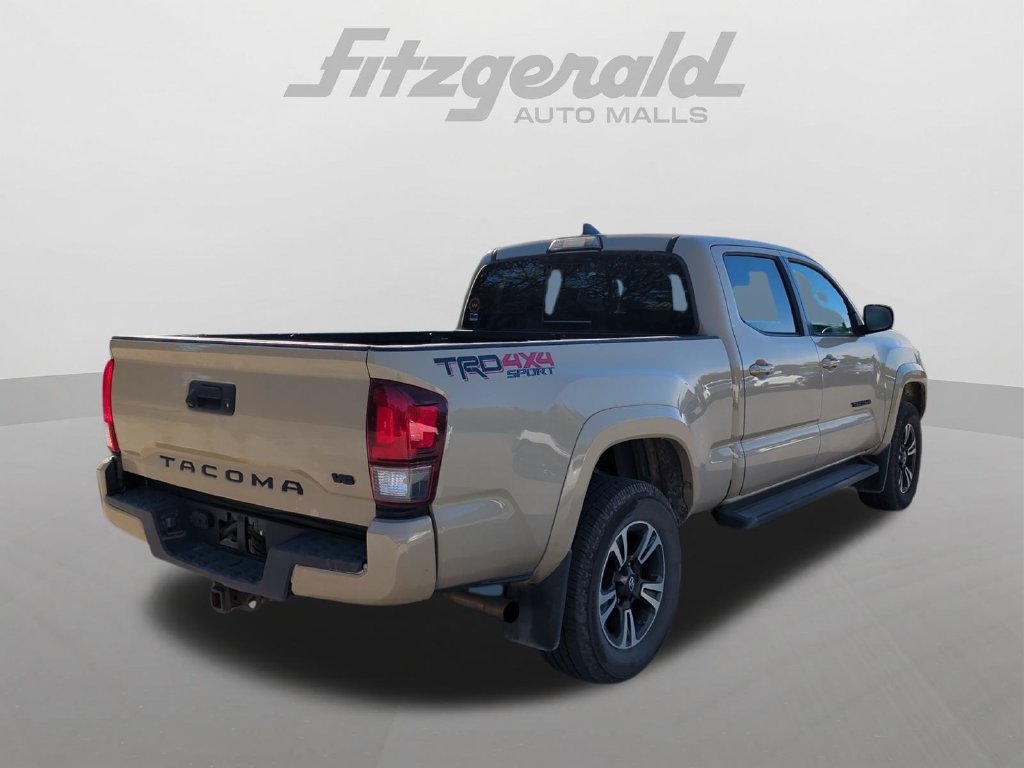 Used 2019 Toyota Tacoma TRD Sport AWD/4WD image 6