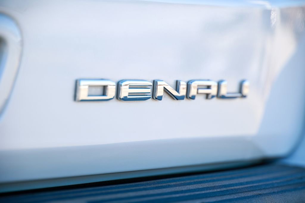 Used 2024 GMC Yukon XL Denali w/ Advanced Technology Package image 20