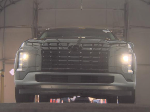 Used 2023 Hyundai Palisade Limited w/ Winter Package FWD image 3