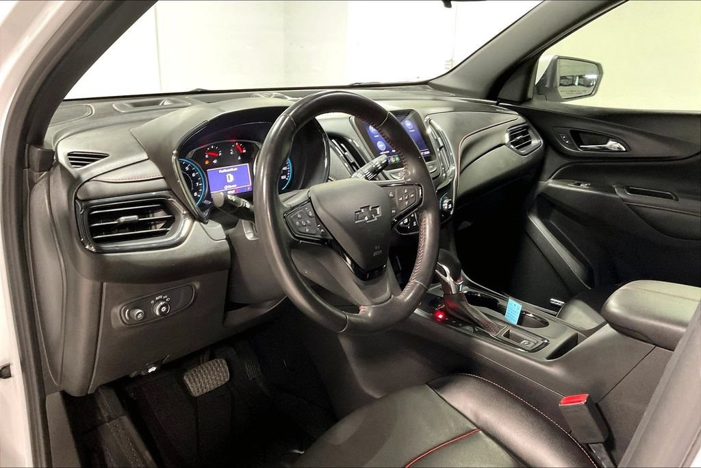 Used 2022 Chevrolet Equinox RS w/ RS Leather Package FWD image 16