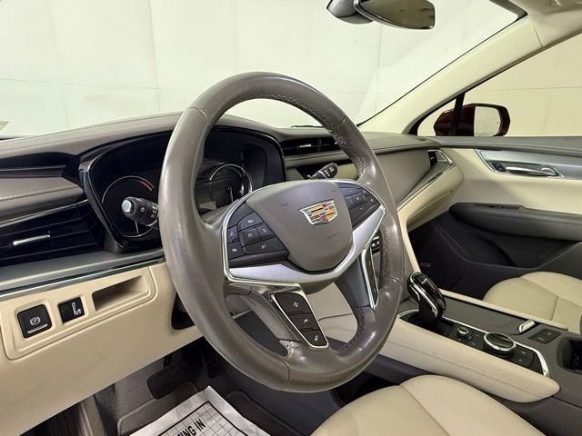 Used 2020 Cadillac XT5 Premium Luxury FWD image 17