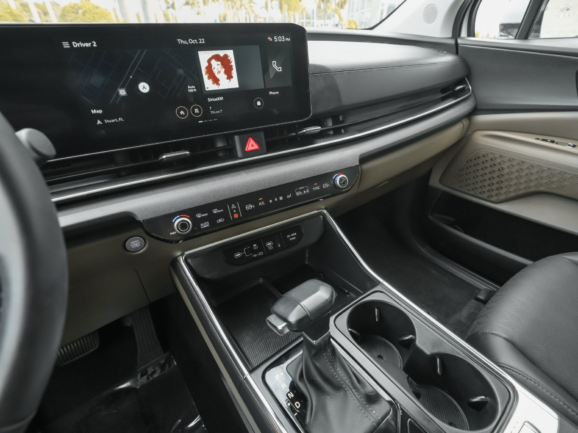 Used 2026 Kia Carnival EX FWD image 12