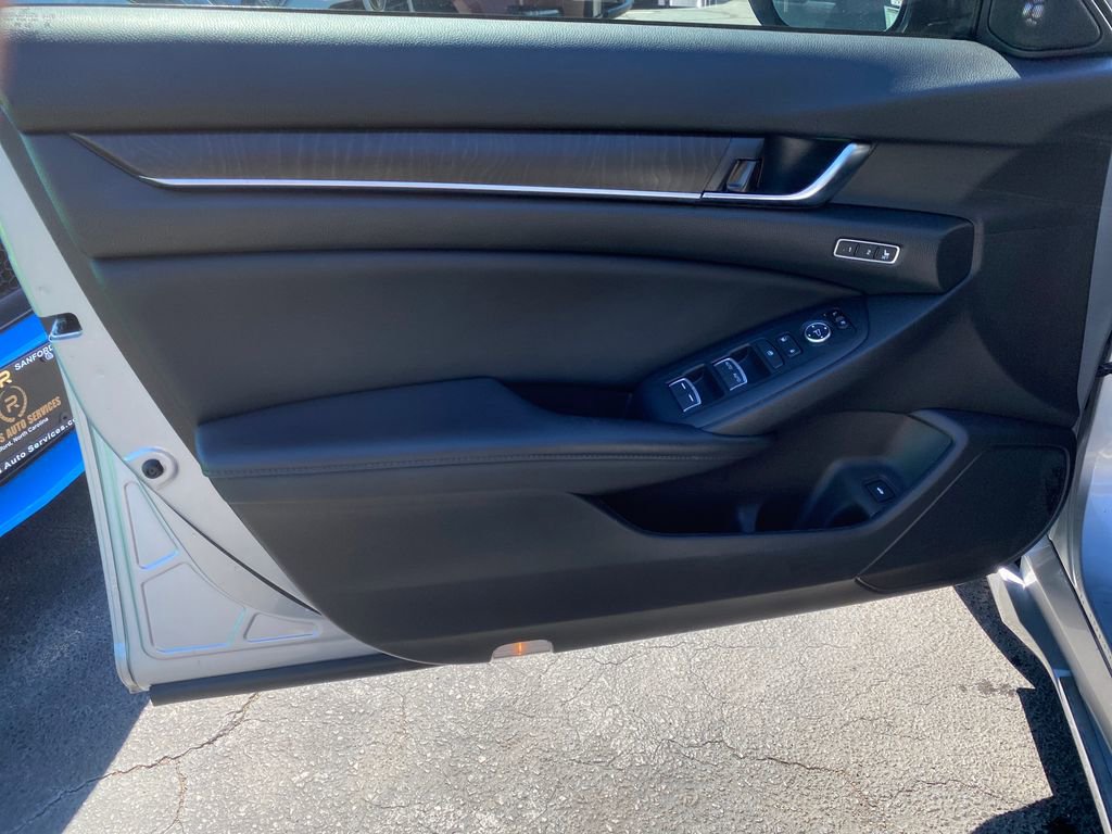 Used 2018 Honda Accord EX-L image 11