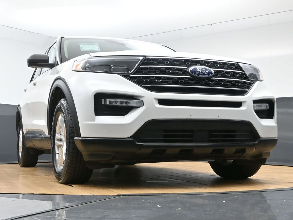 Used 2022 Ford Explorer XLT w/ Equipment Group 202A AWD/4WD image 51