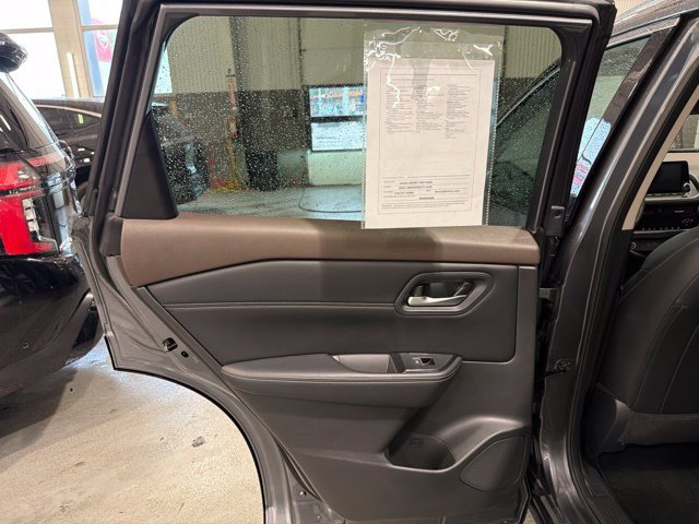 Certified 2023 Nissan Rogue SL AWD/4WD image 11