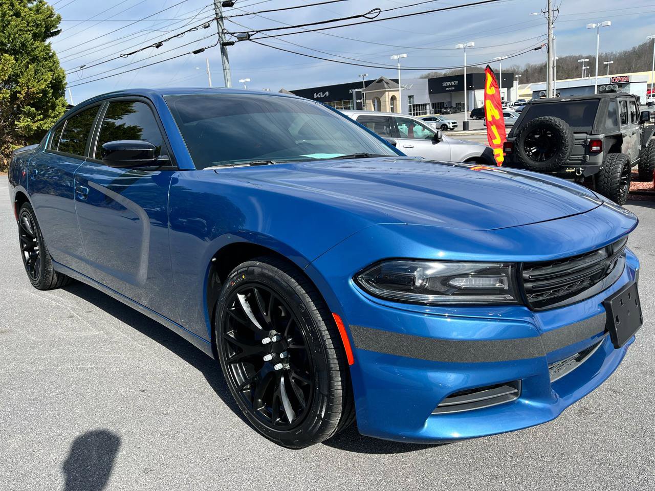 Used 2020 Dodge Charger SXT w/ Blacktop Package image 3