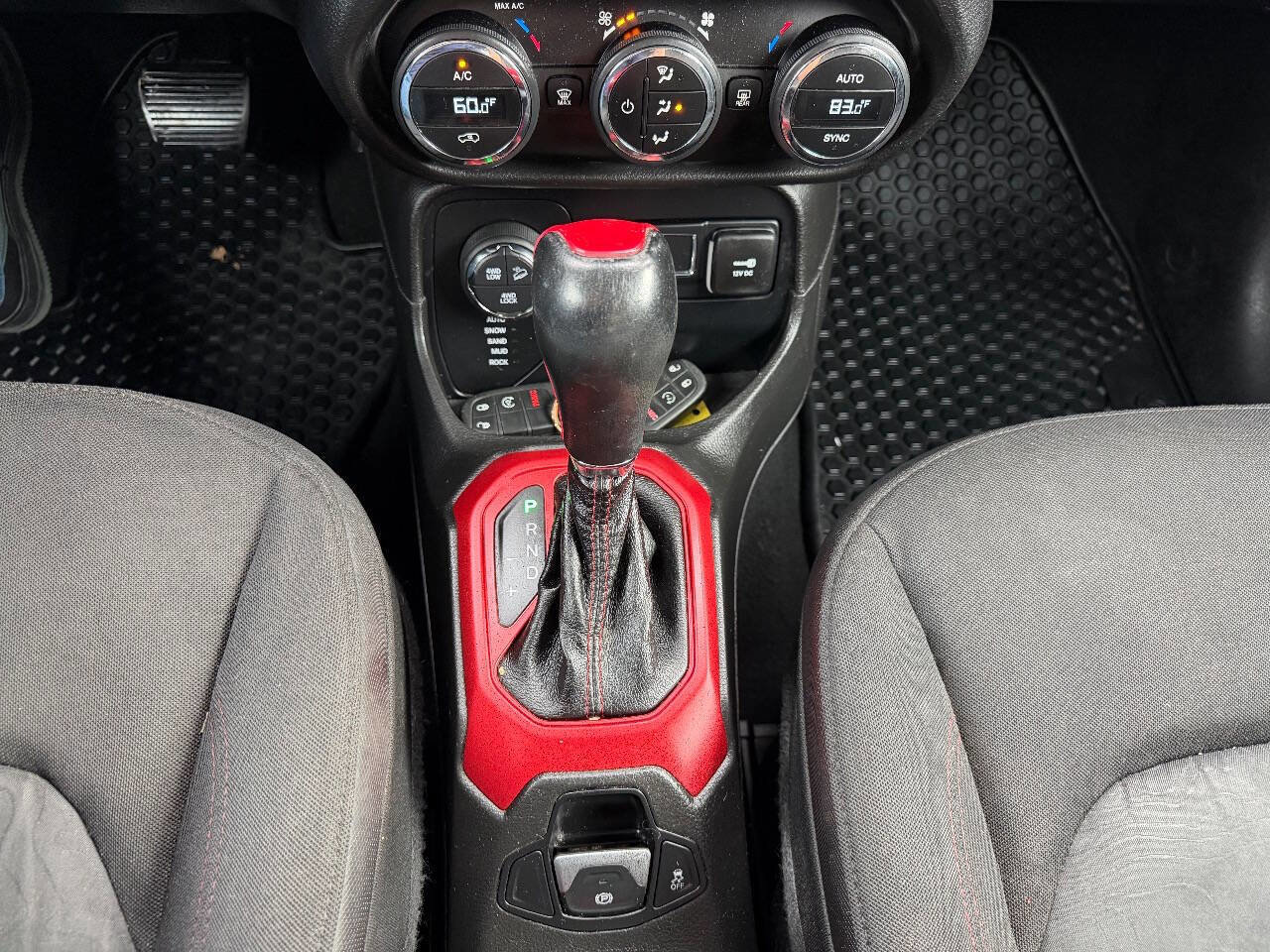 Used 2016 Jeep Renegade Trailhawk w/ Popular Equipment Group image 15