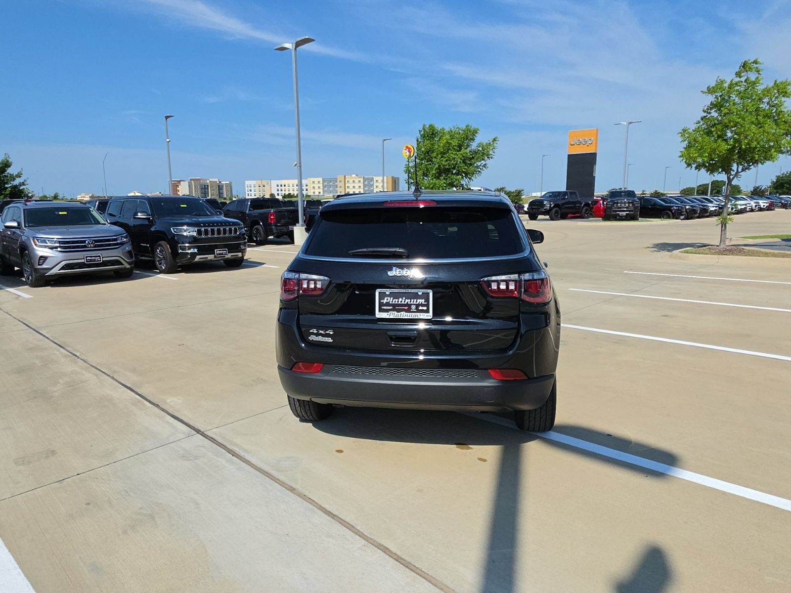 Used 2025 Jeep Compass Sport AWD/4WD image 4