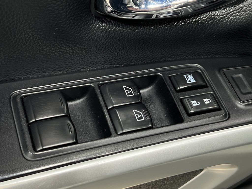 Used 2017 Nissan Titan PRO-4X image 15