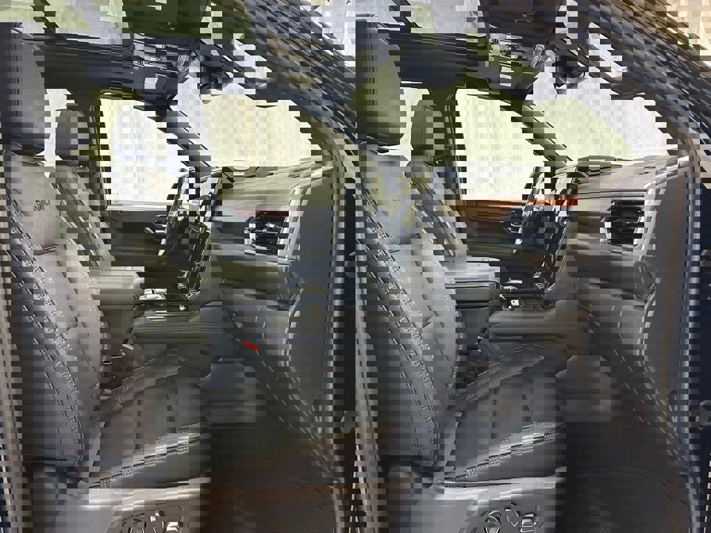 Used 2025 GMC Yukon XL Denali w/ Sun & Power Step Package image 58