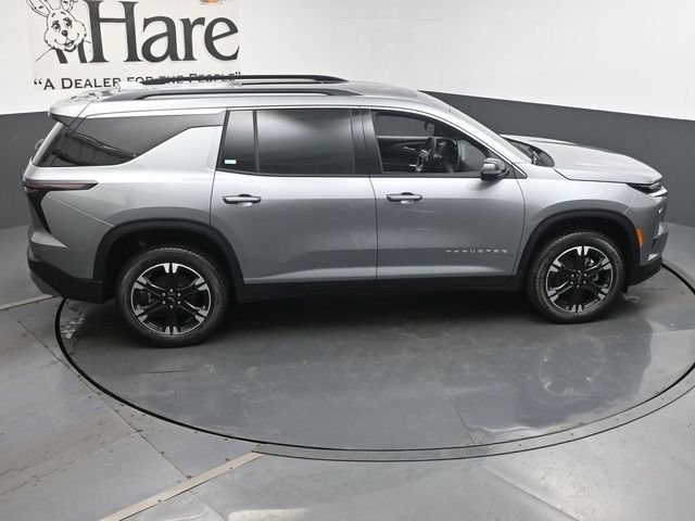 New 2027 Chevrolet Traverse LT w/ Sun and Wheel Package FWD image 18