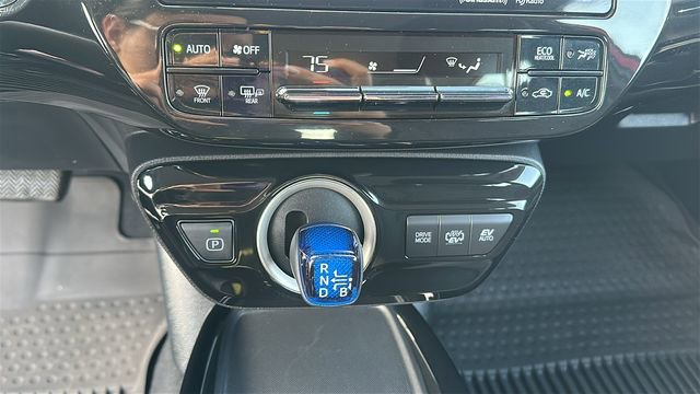 Used 2022 Toyota Prius Prime LE image 12