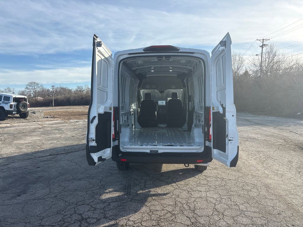 New 2026 Ford Transit 250 148 Medium Roof RWD image 11