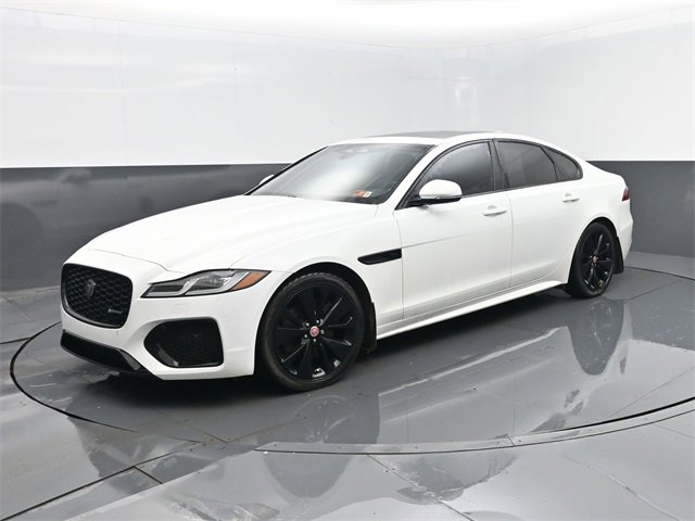 Used 2022 Jaguar XF R-Dynamic SE image 2