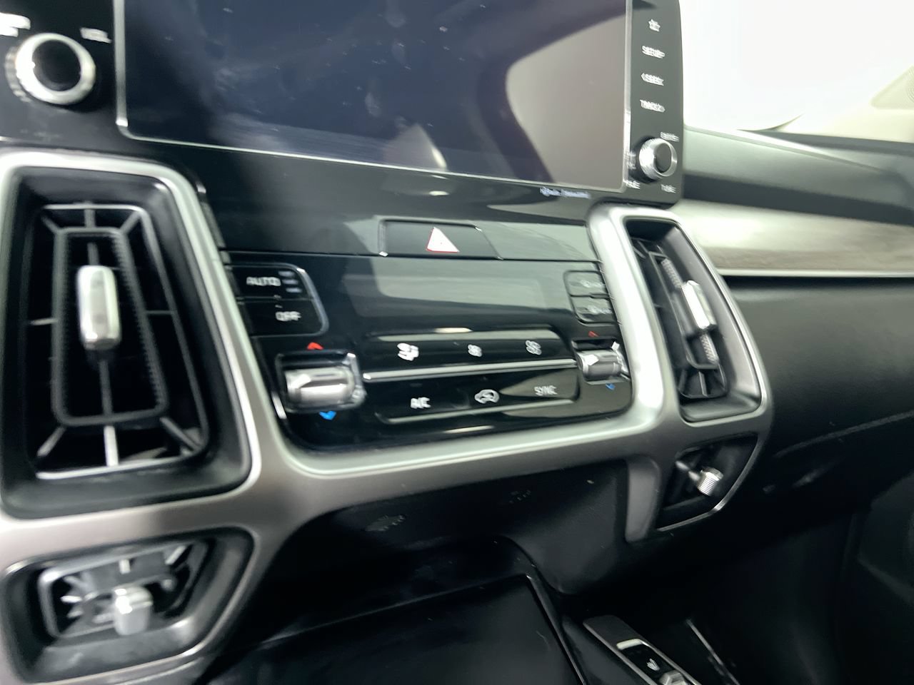 Used 2022 Kia Sorento X-Line EX AWD/4WD image 24