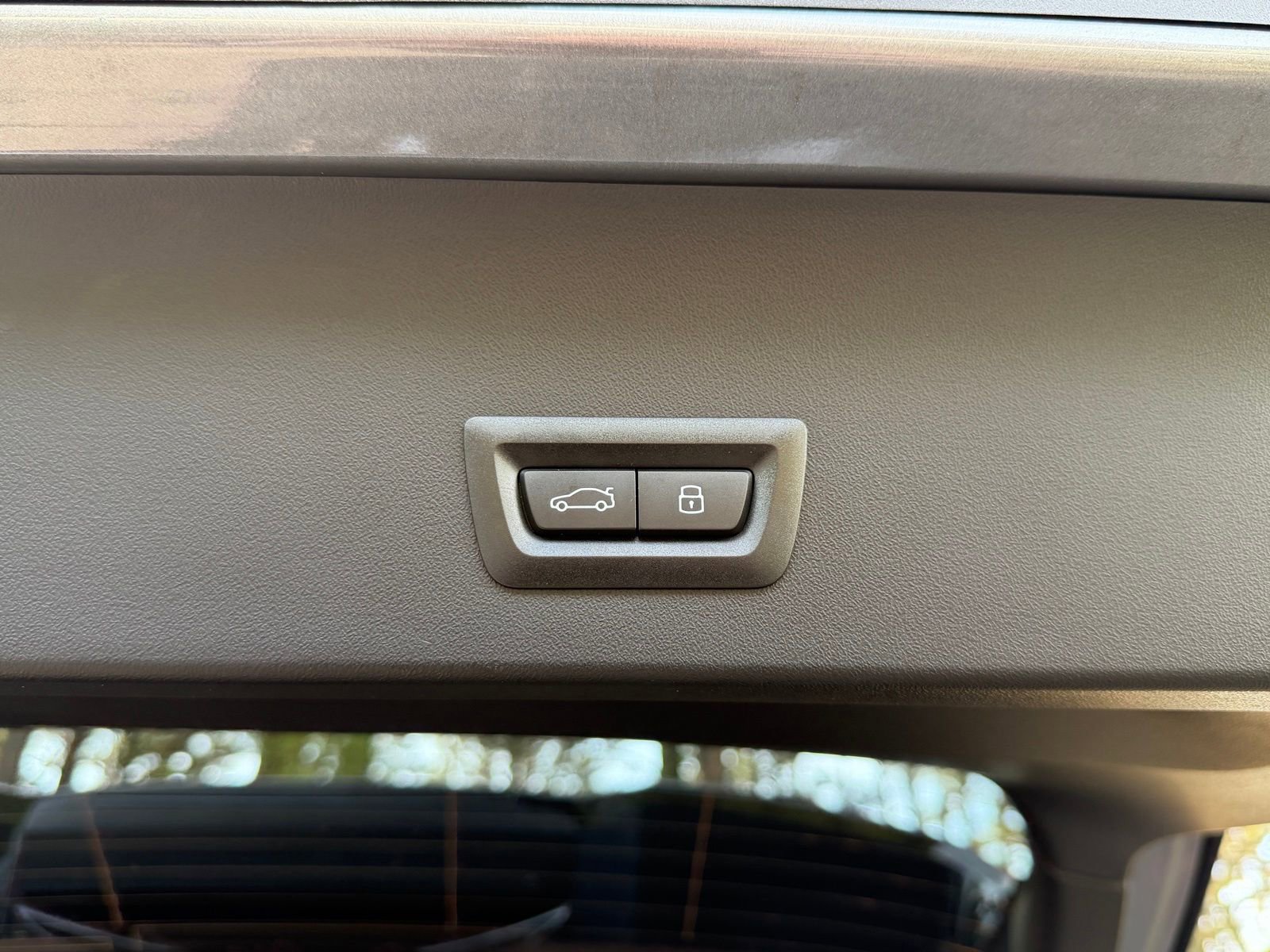 Certified 2025 BMW X3 xDrive30i w/ Premium Package image 17