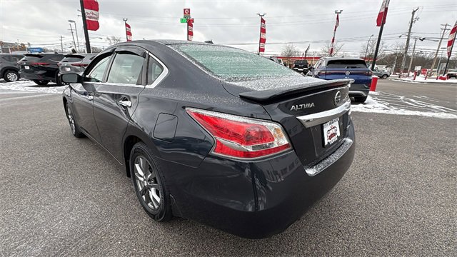 Used 2015 Nissan Altima 2.5 S w/ Special Edition Package image 3
